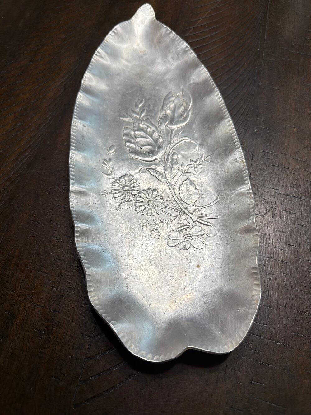 Vintage Everlast Hand Forged Aluminum Leaf Tray 3D Floral Serving Vanity Dish
